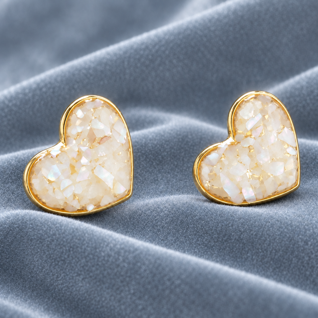 Shell Heart Stud Earrings In Gold