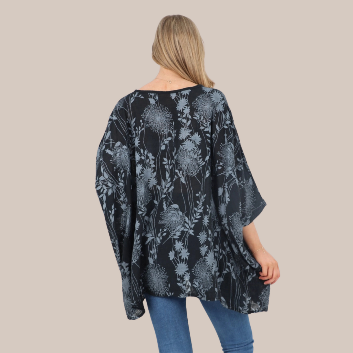 Floral print oversized top. Also available in navy