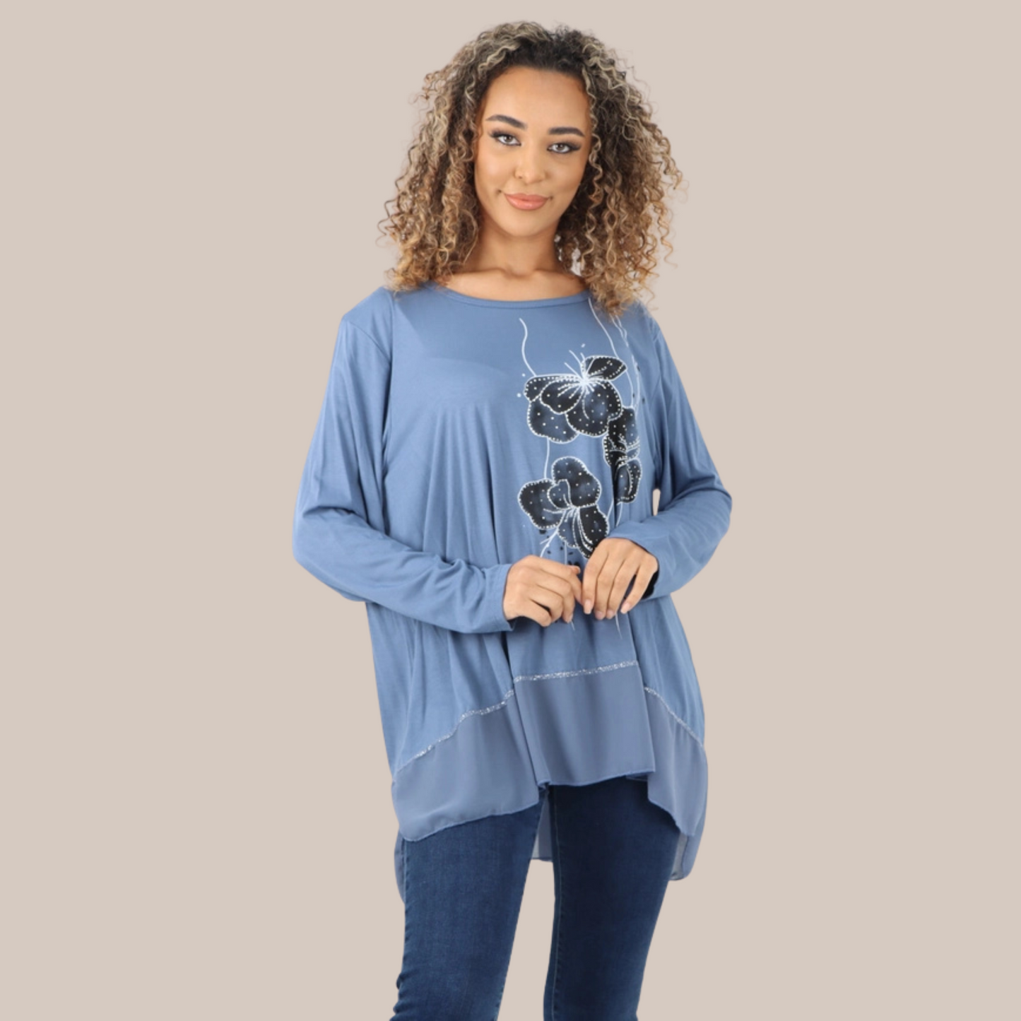 Pretty round neck long sleeve top. Also available in denim.